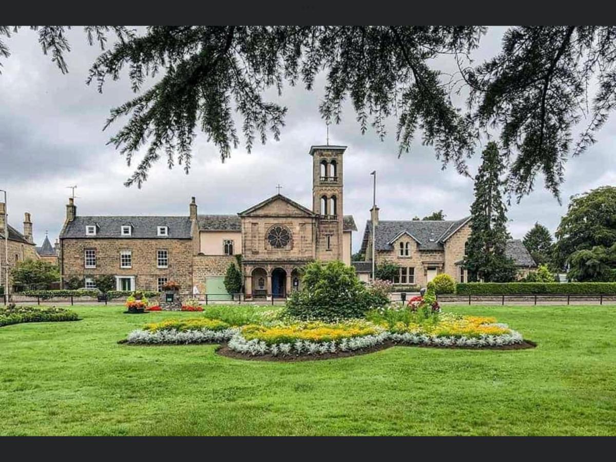 Exclusive Private Double Room, En-Suite Wet Room Private Entrance Forres Exterior foto