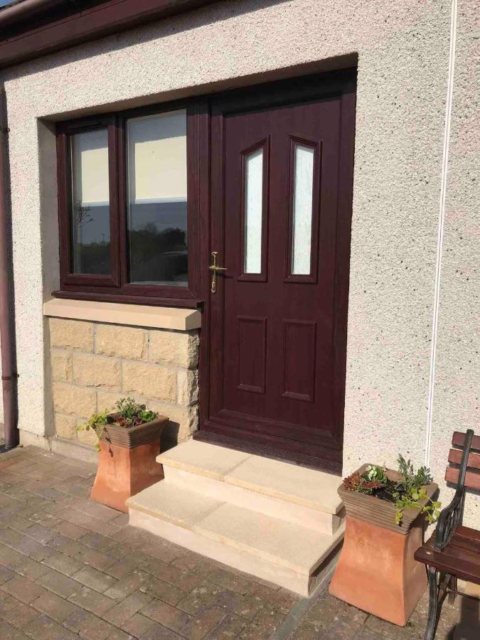 Exclusive Private Double Room, En-Suite Wet Room Private Entrance Forres Exterior foto